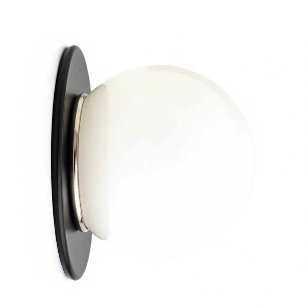 Applique murale orbe en verre et laiton minimaliste classique Nria sku7.webp__PID:f507b3cd-cf6d-4c26-bc7a-3718e1eb535b