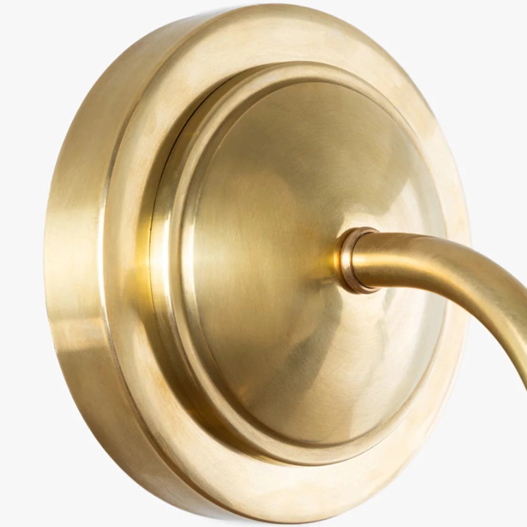 Augusta Vintage Messing-Wandleuchte mit plissiertem Leinenbezug detail2.webp__PID:0fa3f71b-69ca-4bd3-bd70-f13cec6e5e10