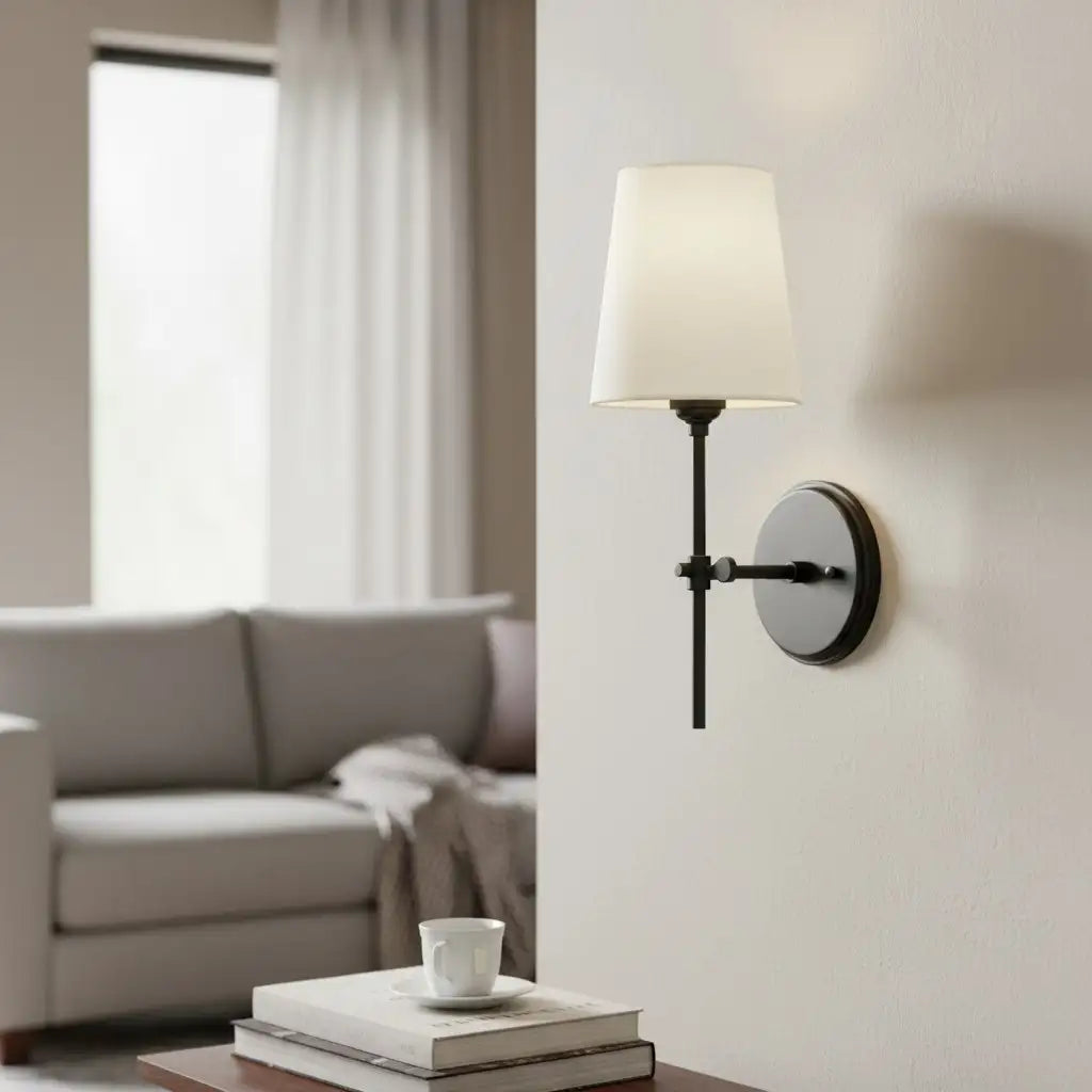 Applique da parete a 1 luce in tessuto minimalista ambrato in ottone3.webp__PID:84a5c191-5cb9-4302-a4e7-1d5b56365291