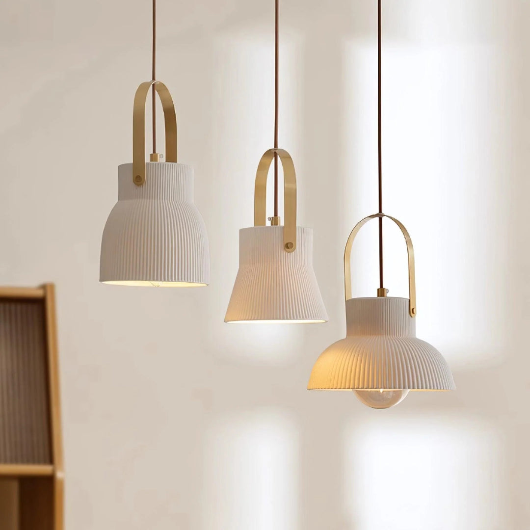 Avery moderne gerippte Glocken-Pendelleuchte aus Keramik6.webp__PID:6fc1f5da-1775-4c7b-bfc1-7f05313d59cc