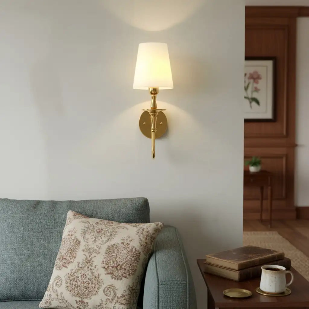Aplique de pared con brazo curvo dorado clásico retro Xanthe11.webp__PID:bf944779-cca5-4f3c-8bca-fa278113b102