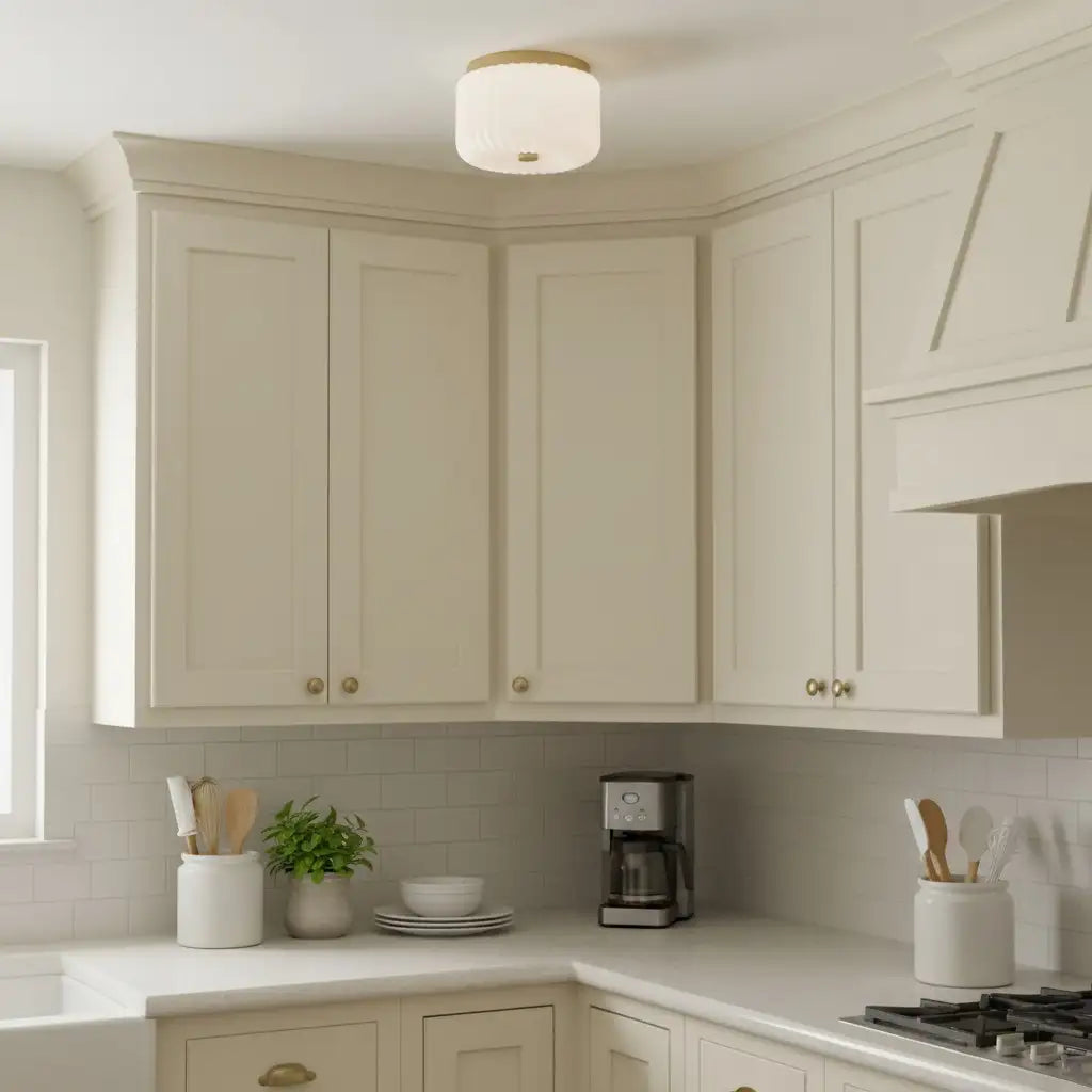 Plafoniera moderna e minimalista in vetro lattimo Lirael13.webp__PID:53b85f02-ac77-4a46-a8ab-3a9f6669a14f