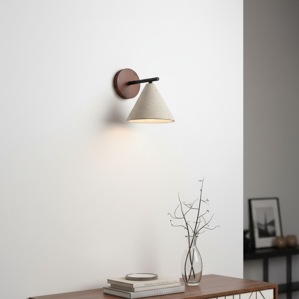 Aplique de pared cónico de travertino minimalista Lachlan4.webp__PID:c8a48846-e8b1-4ac2-b5bd-503b2fe44bee