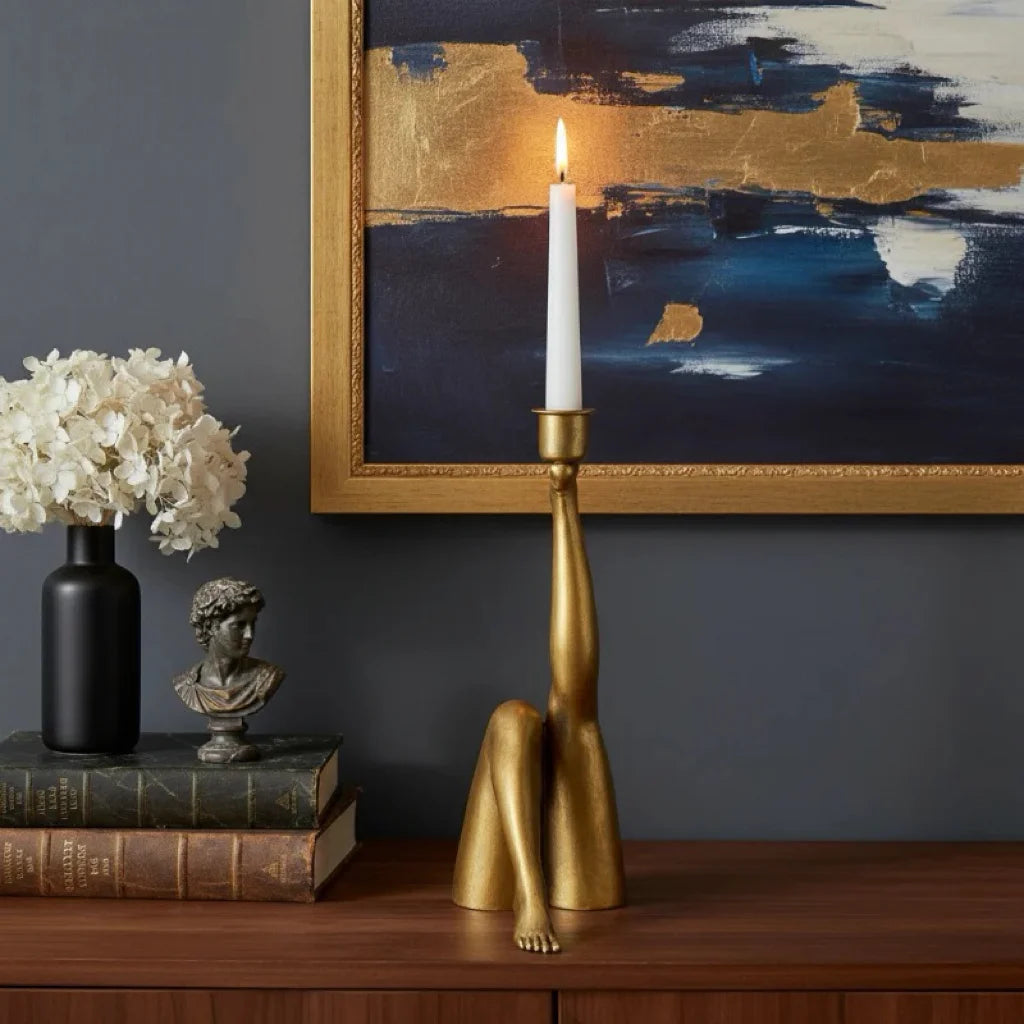 DianaRetroArtKickLegGoldCandleHolder5.webp__PID:aaf5a32f-a0c0-4142-96eb-7a24686030ca