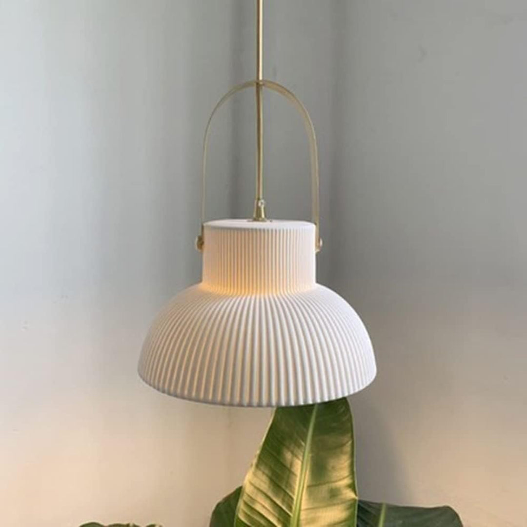 Avery moderne gerippte Glocken-Pendelleuchte aus Keramik C.webp__PID:dbe61ed0-d4b7-4f12-b15d-3e6b05445e77