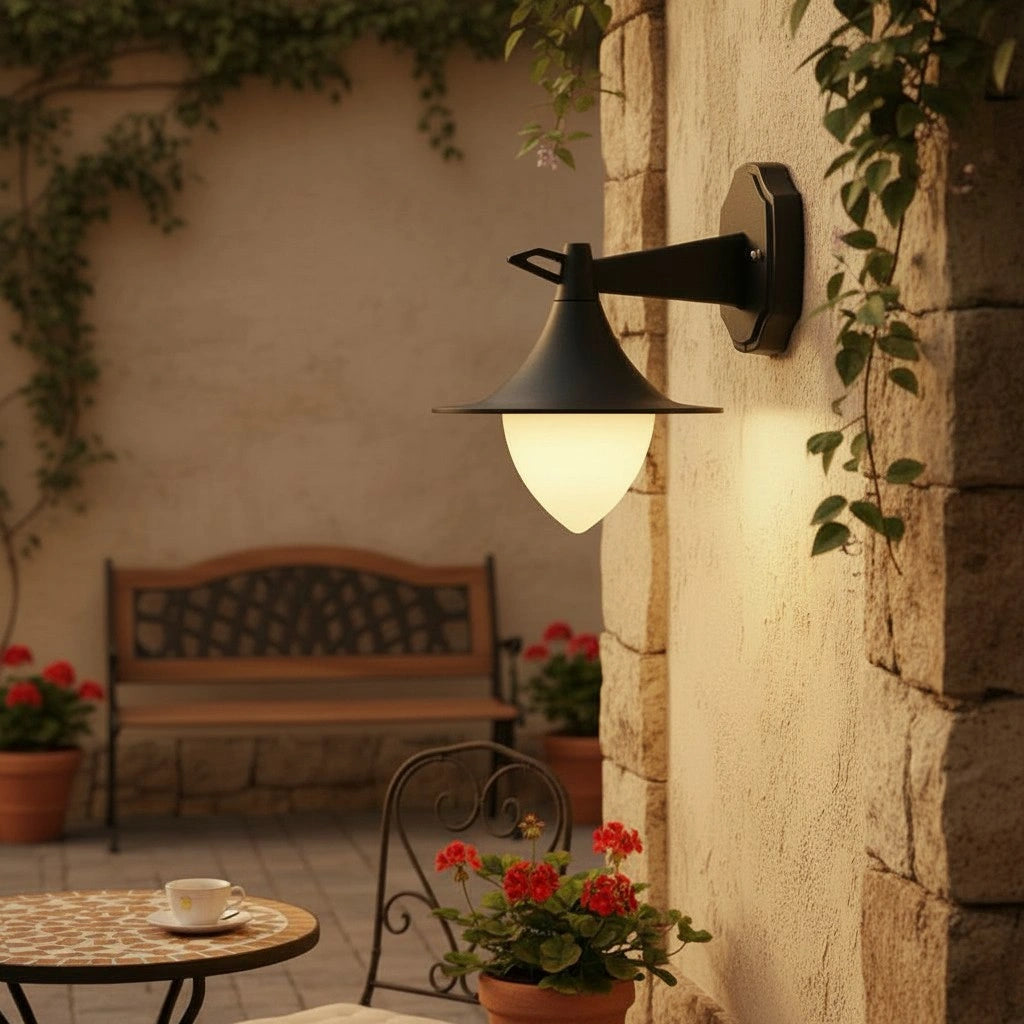 Lampada da parete Jelena retrò minimalista in metallo209.webp__PID:0c0cf4c4-be38-4891-a9d9-2386eb0ade34