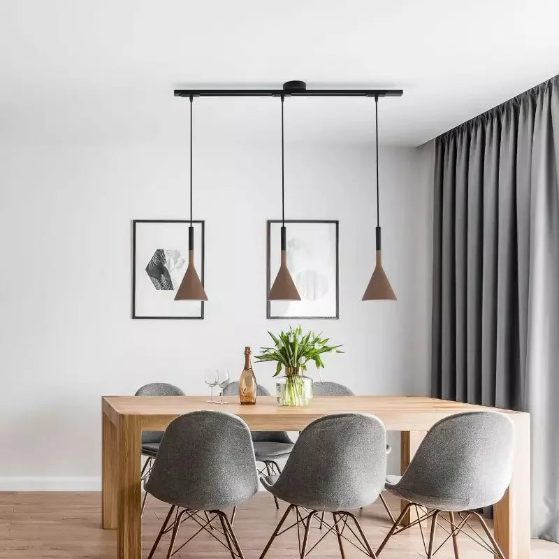 Émera Moderno Binario A Soffitto Per Luce Con Rotazione Di 360 Gradi (10).webp__PID:b1bd0bd2-a2a1-439a-b9f4-18cff910bf8e