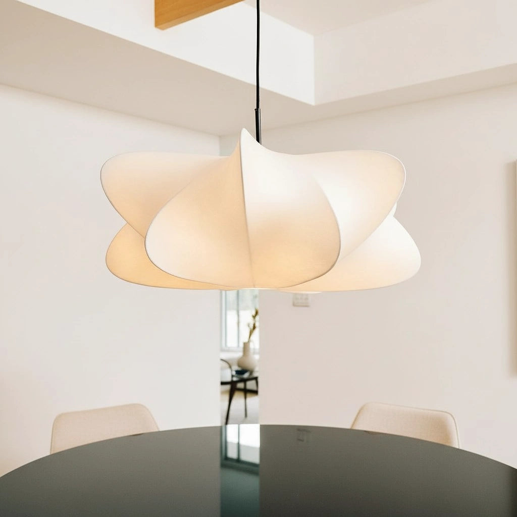 Neryvoris Modern Resin Metal Pendant Light3.webp__PID:2a6c045d-a9bf-412f-99b8-6234b15bb569