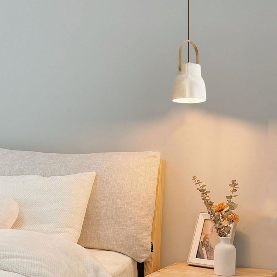 Avery moderne gerippte Glocken-Pendelleuchte aus Keramik B3.webp__PID:c17f0531-3d59-4c37-bc29-bd3b1bfc3867