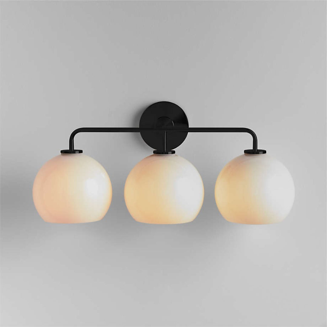 Orson Lampada da parete moderna in vetro e metallo con sfera nero latte.webp__PID:4d205ab5-a670-47af-83a6-211ec9adfd48