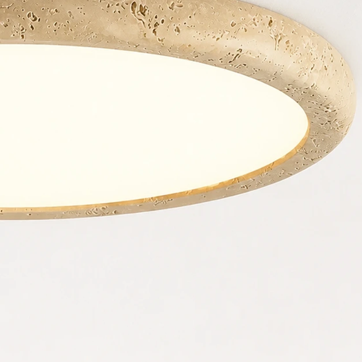 Close-up of the warm acrylic diffuser and stone edge