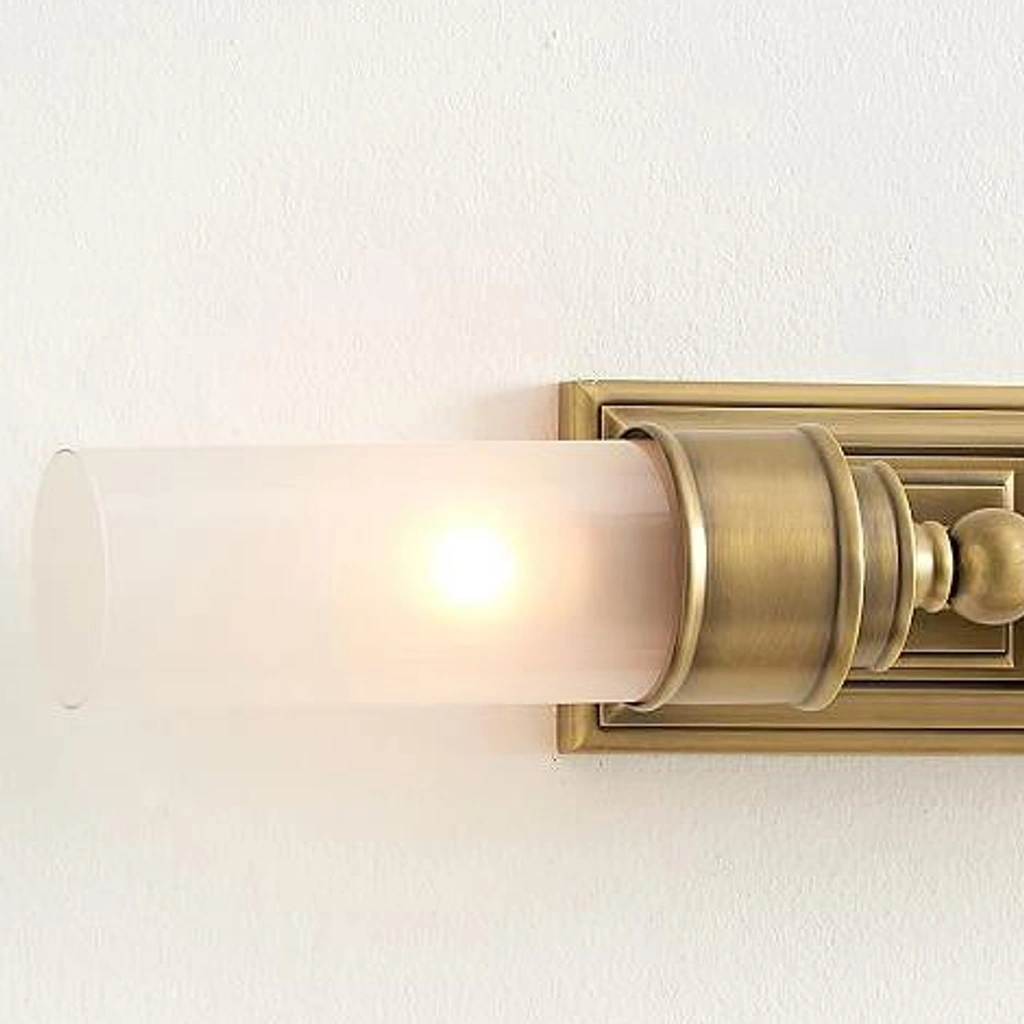 Original frosted glass and end-cap detail