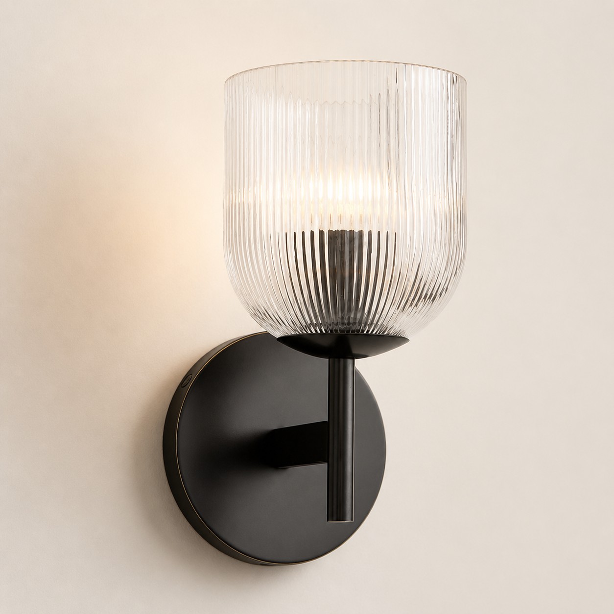 Black single-head wall light